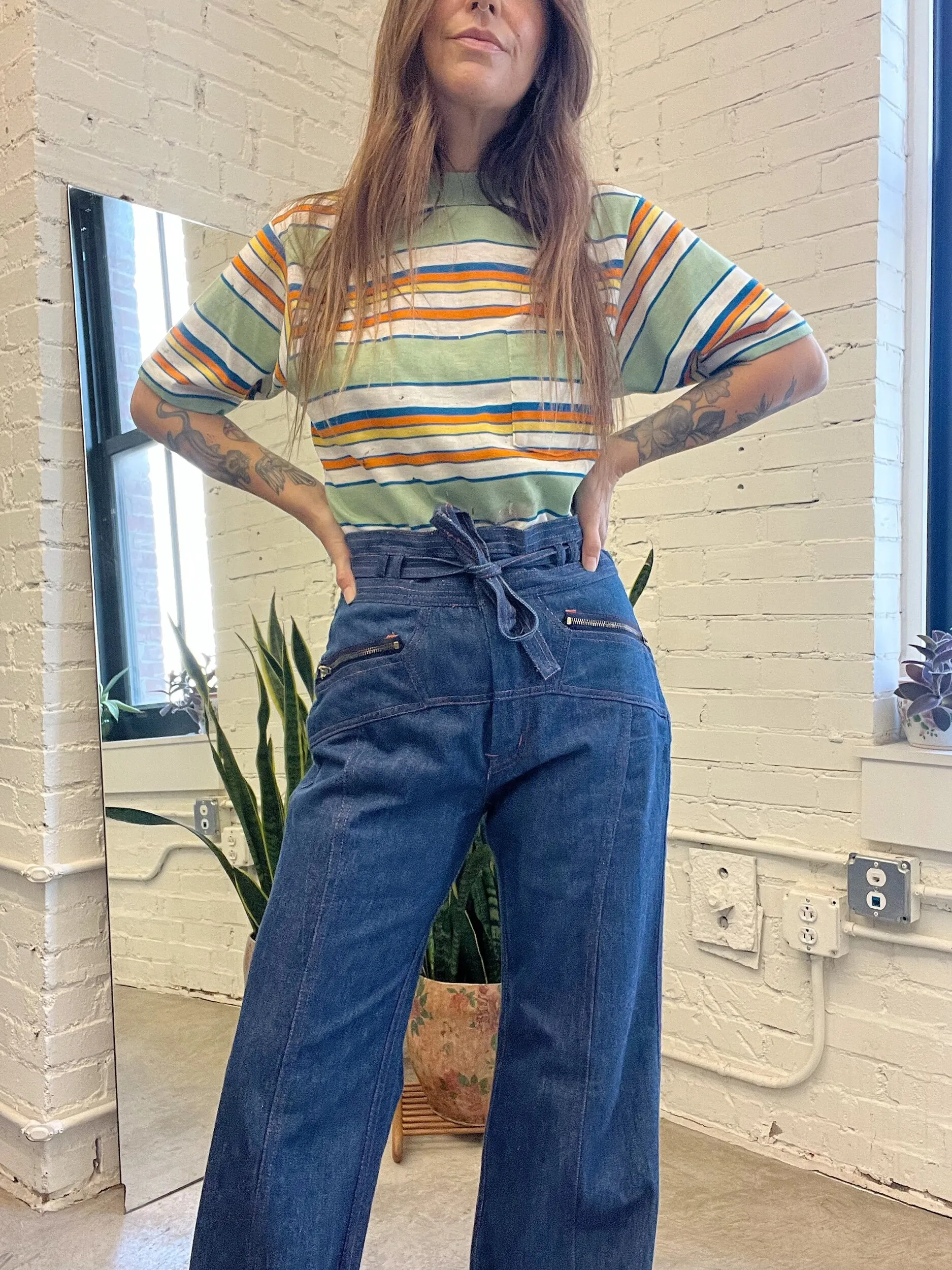 70s Wide Leg Belted Jeans w/Zippered Pockets, Size 8-