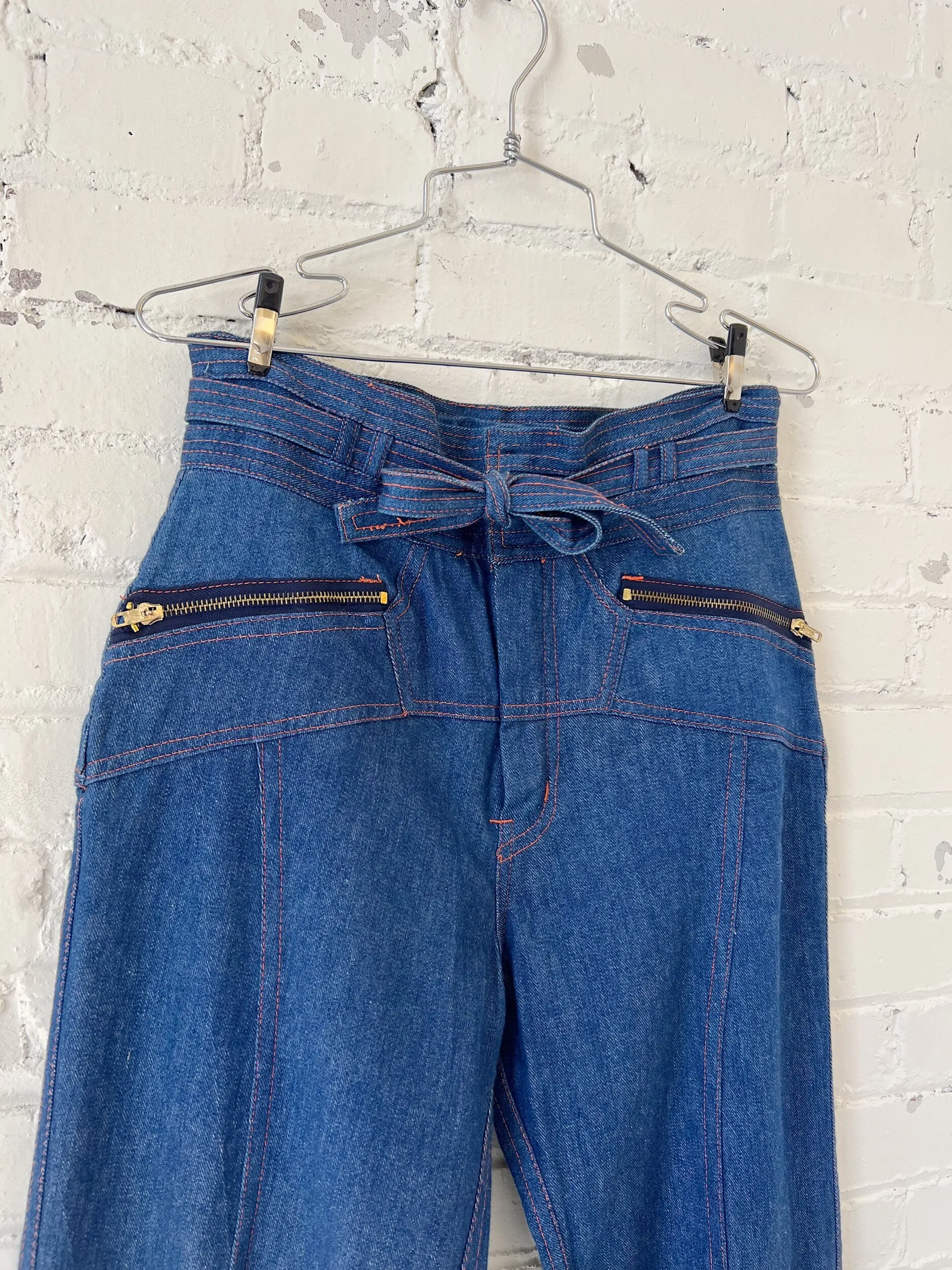 70s Wide Leg Belted Jeans w/Zippered Pockets, Size 8-