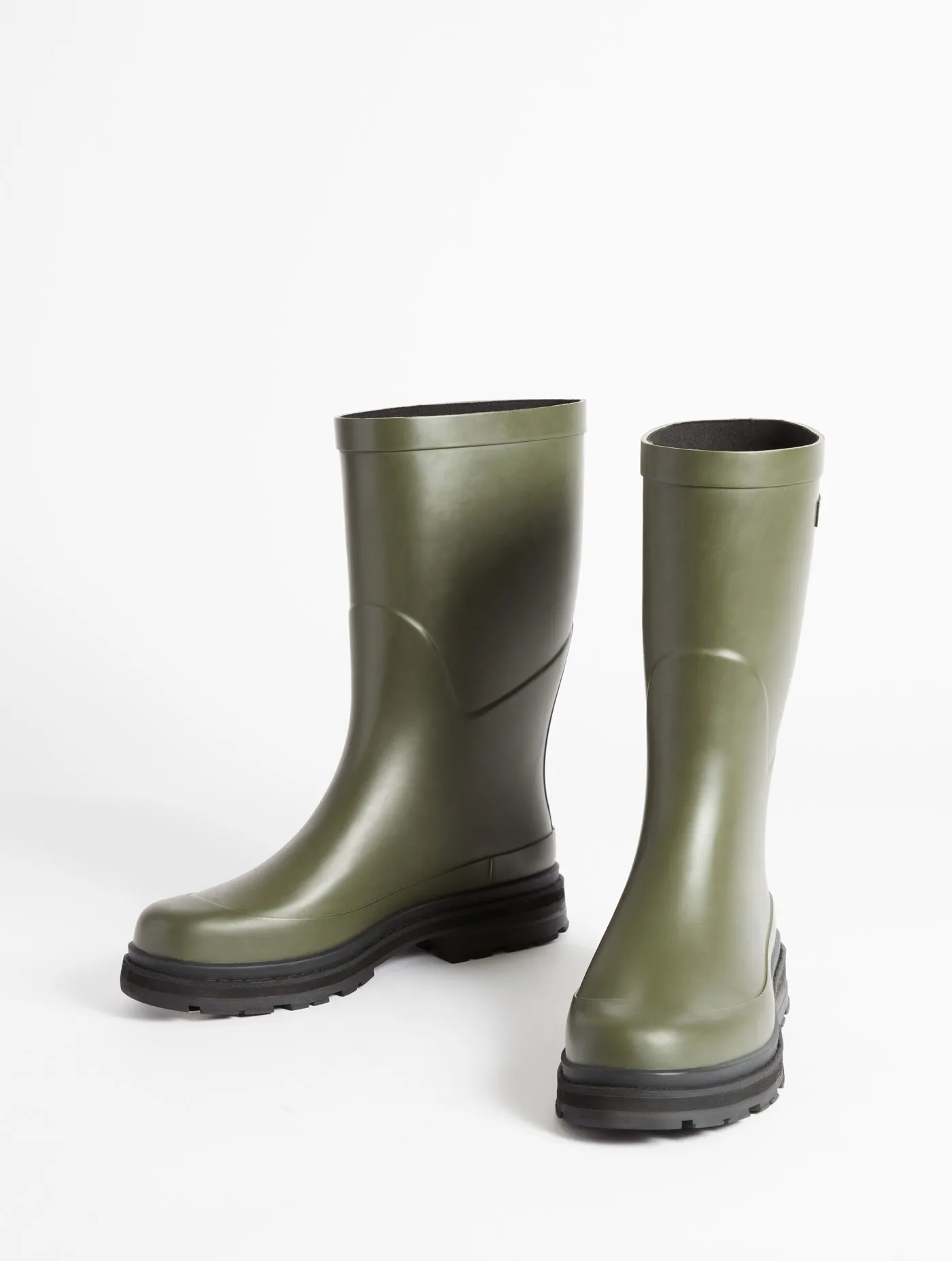 Hybrid mid rain boot for unbeatable style