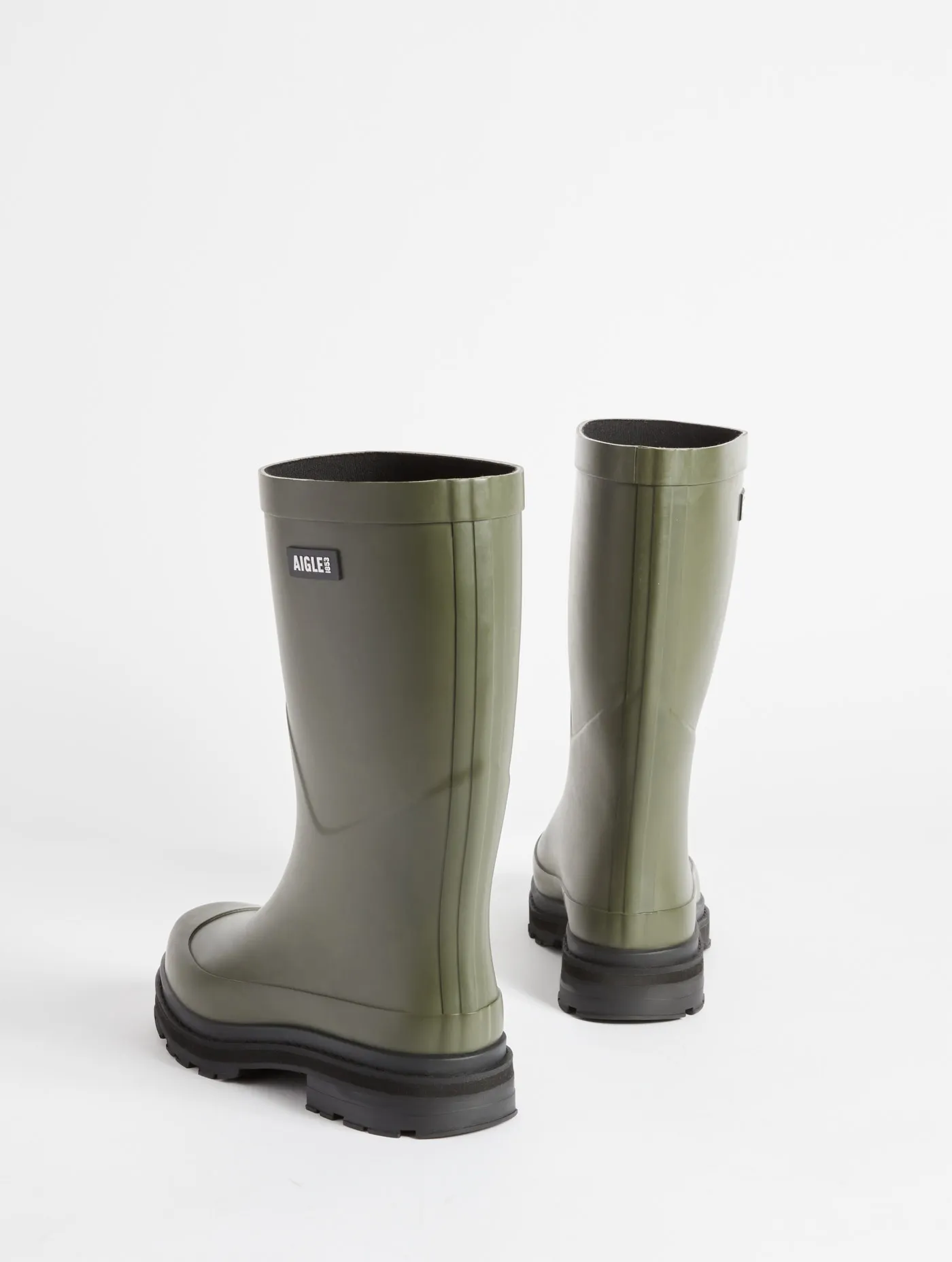 Hybrid mid rain boot for unbeatable style