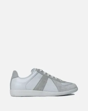 Maison Margiela Replica Sneakers in Grey