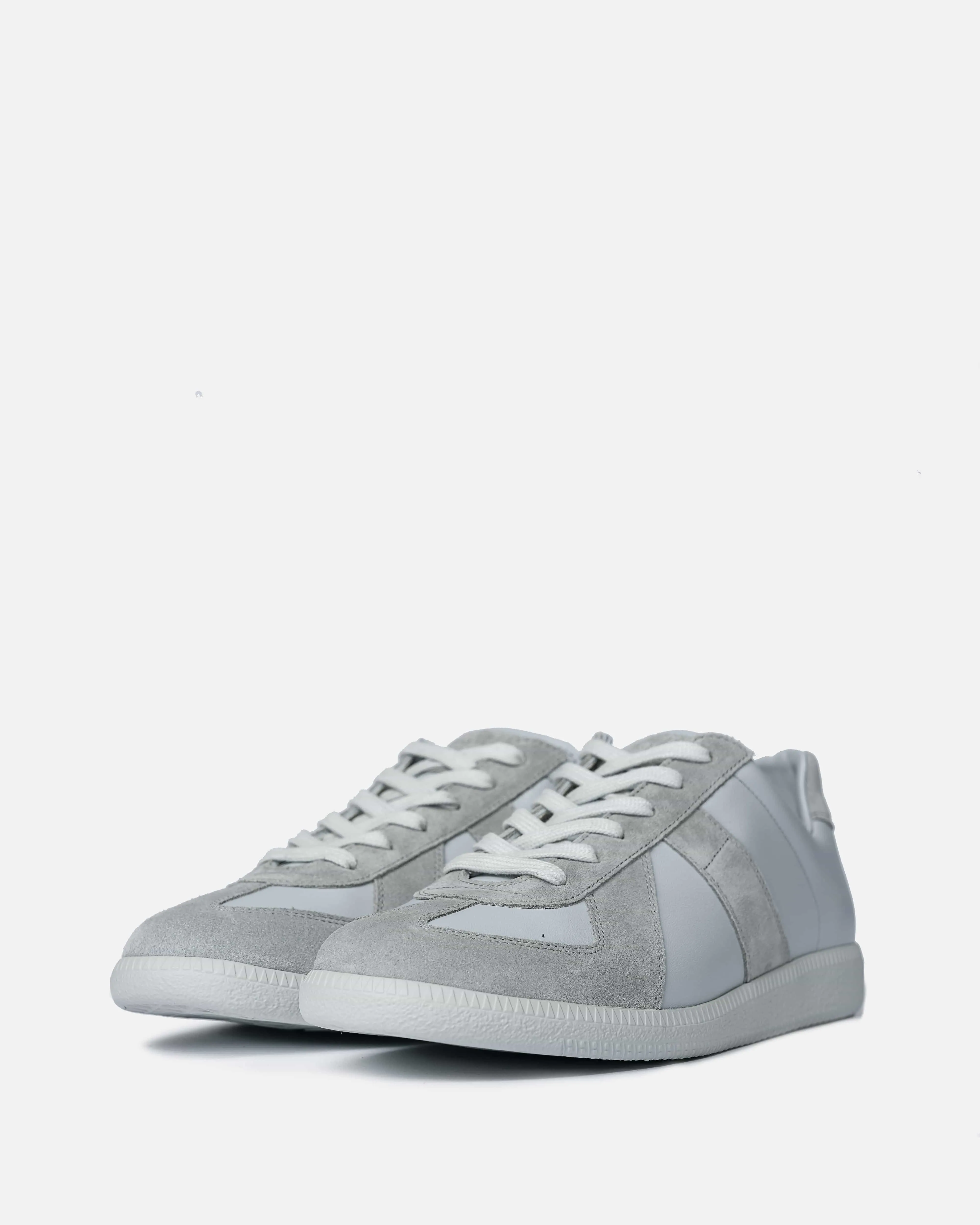 Maison Margiela Replica Sneakers in Grey