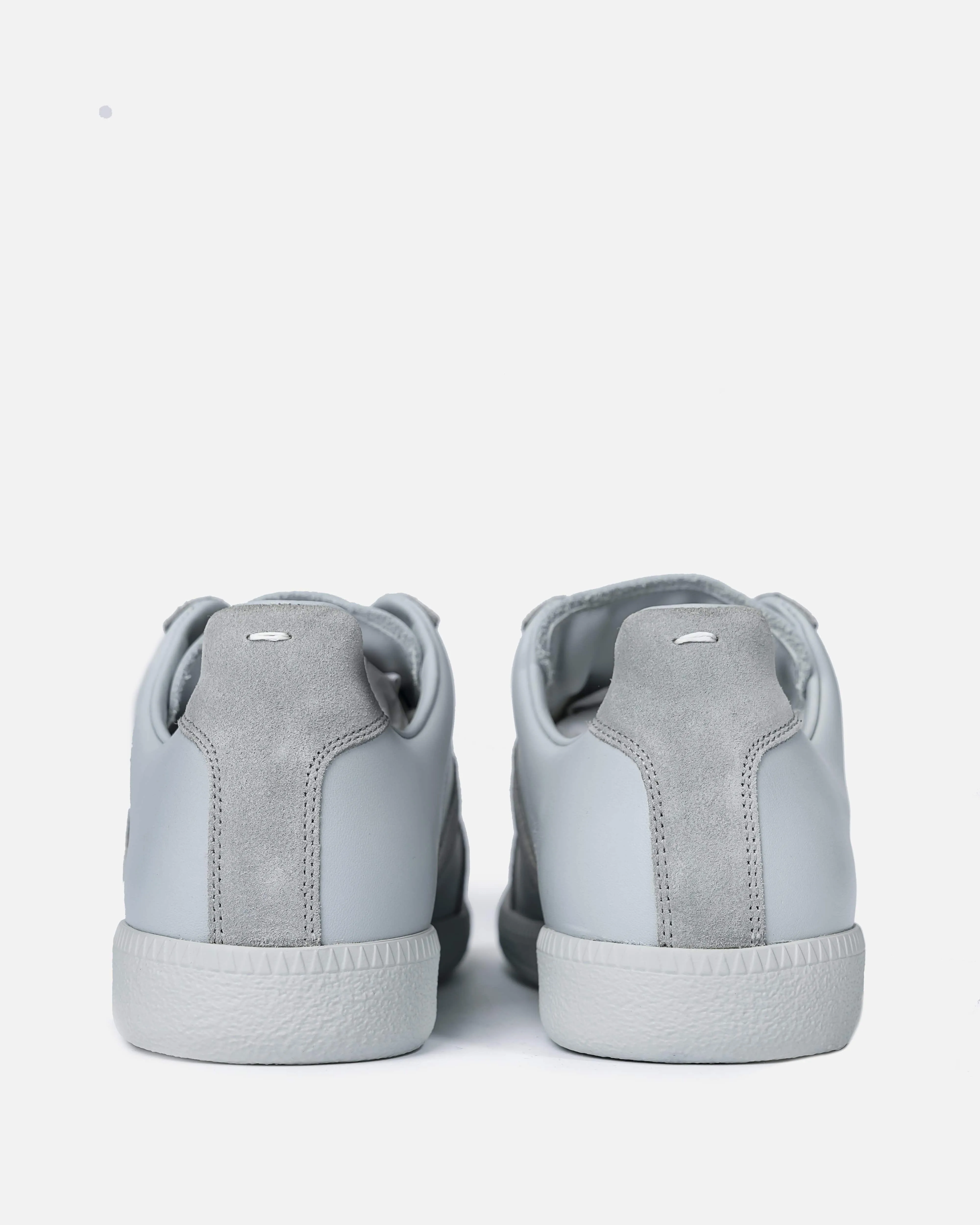 Maison Margiela Replica Sneakers in Grey