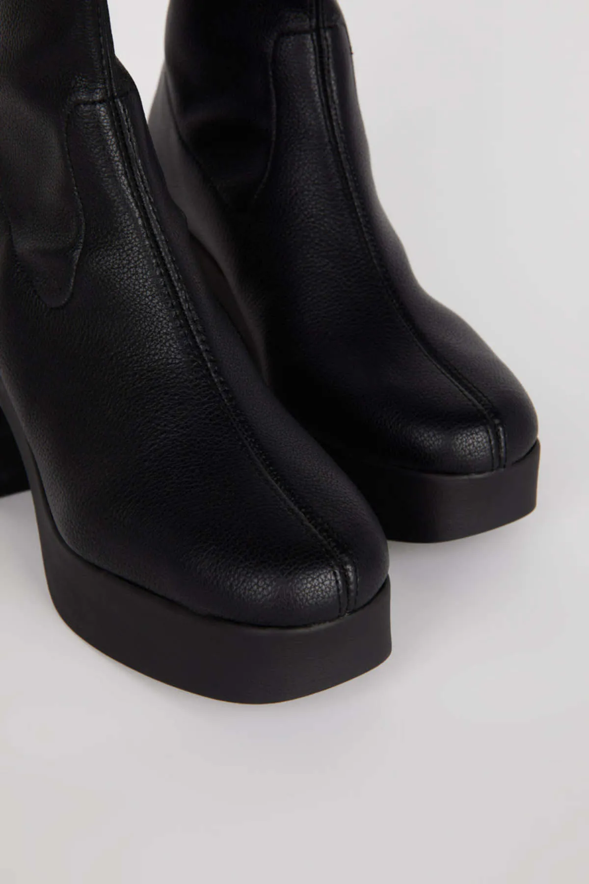 Marlowe Vegan Platform Boot - Black Sole