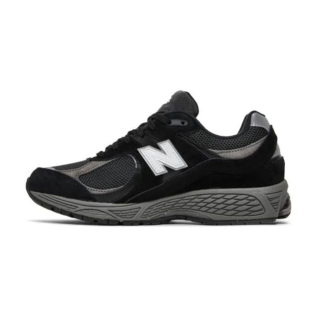 New Balance 2002R (Black/ Black Dark Grey/ White) Men US...