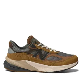 New Balance  Carhartt WIP Men's 990v6 Brown 