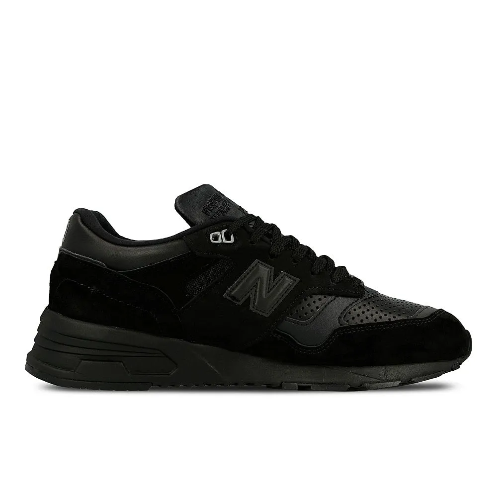 Overkill x New Balance M 1530 OVK