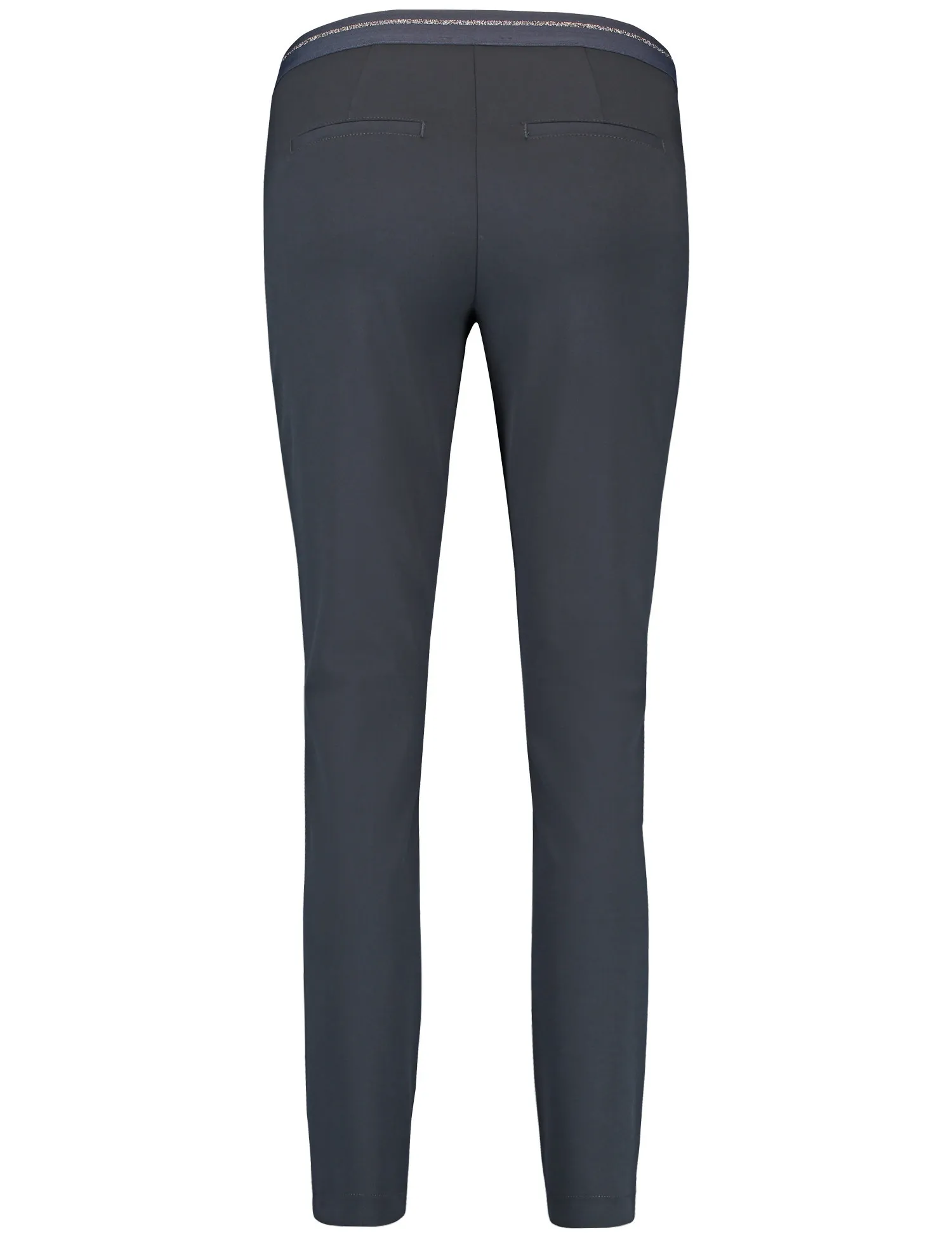 Simple 7/8-length trousers in a slim fit