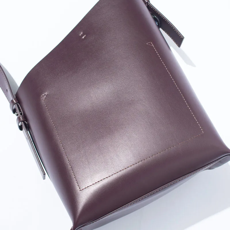 Tech Leather Diagonal Cut Bag - Wine