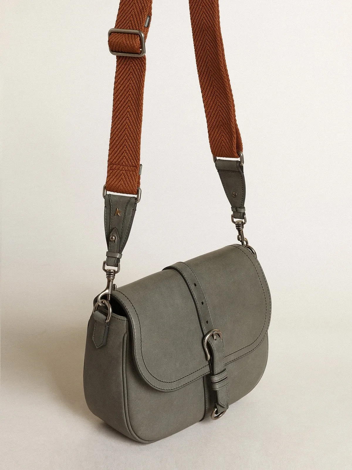 Women's Francis Bag medium in stone gray leather