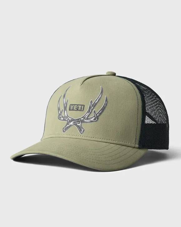 YETI ANTLER BADGE TRUCKER HAT